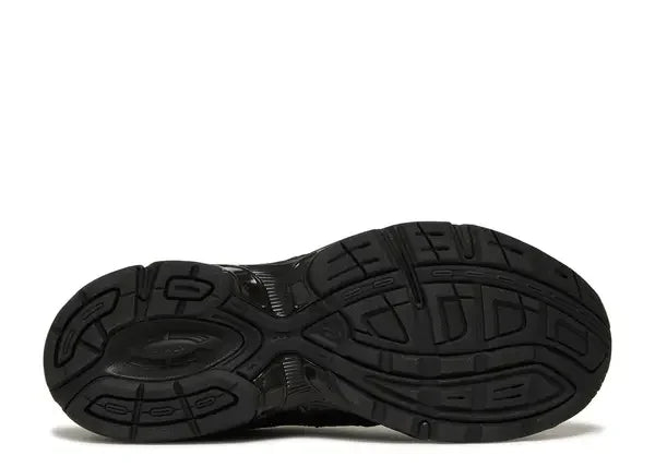 Asics Gel-1130 Black Graphite Grey Bottom
