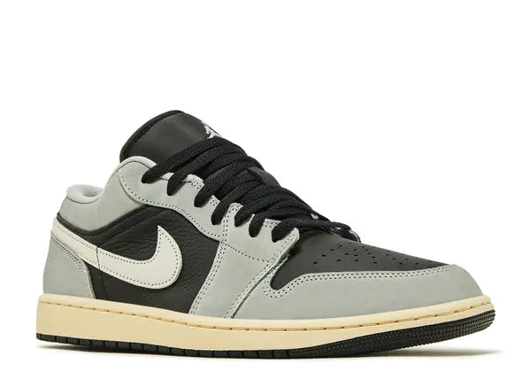 Jordan 1 Low Light Smoke Grey Off Noir Front