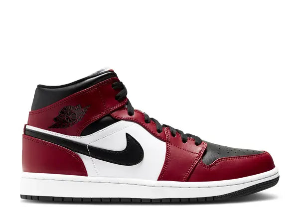 Jordan 1 Mid Chicago Toe
