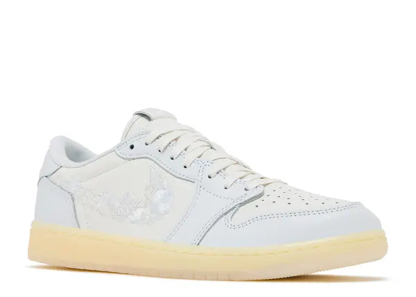 Jordan 1 Retro Low OG Rabbit Floral Swoosh Front