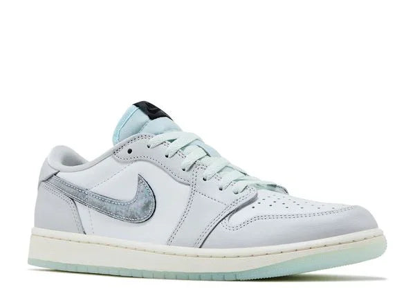 Jordan 1 Retro Low OG Year of the Snake Front