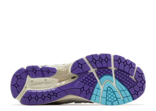 New Balance 1906R Charlotte Hornets Bottom