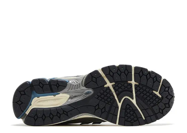 New Balance 1906R Silver Metallic Terrarium Bottom