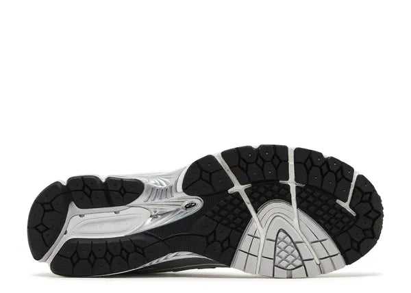 New Balance 1906R White Rain Cloud Silver Metallic Bottom