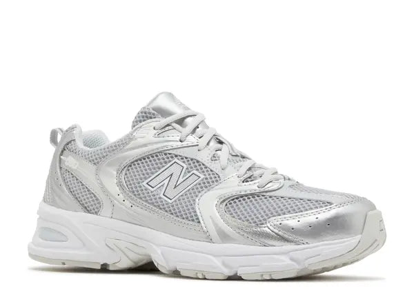 New Balance 530 Moonbeam Silver Metallic Front