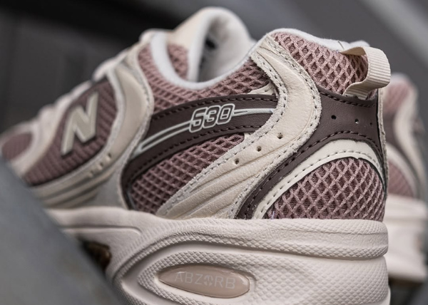 New Balance 530 Bisque Earth Shadow Gum Outfit