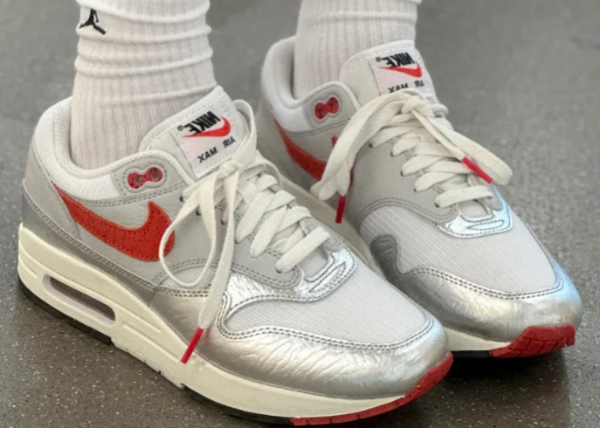 Nike Air Max 1 PRM SE Hot Sauce Outfit