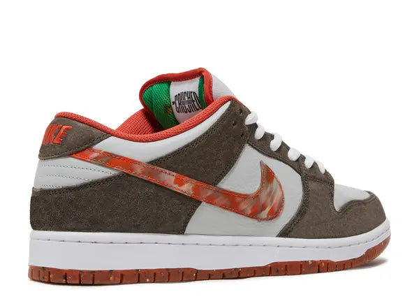 Nike SB Dunk Low Crushed D.C. Back