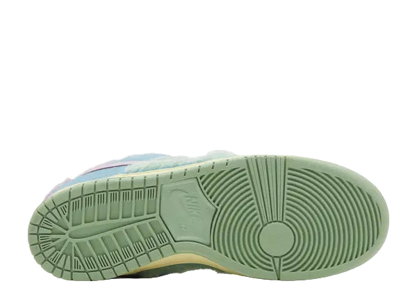 Nike SB Dunk Low Verdy Visty Bottom
