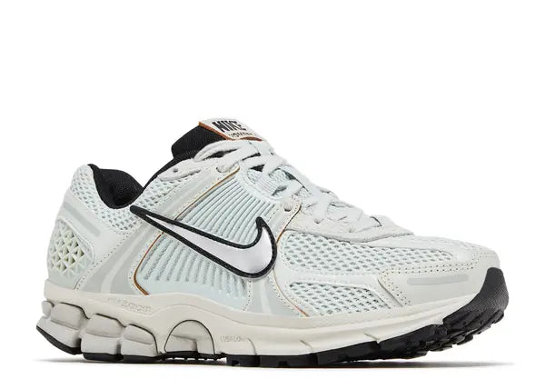 Nike Zoom Vomero 5 Light Silver Chrome Front