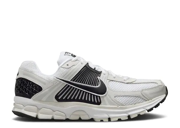 Nike Zoom Vomero 5 White Black Side