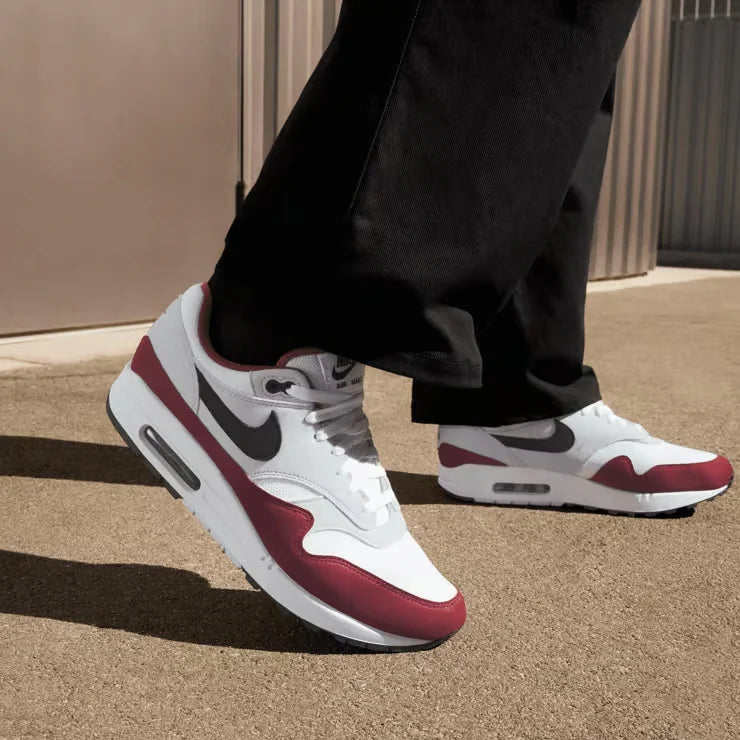 Nike Air Max 1 Dark Team Red outfit