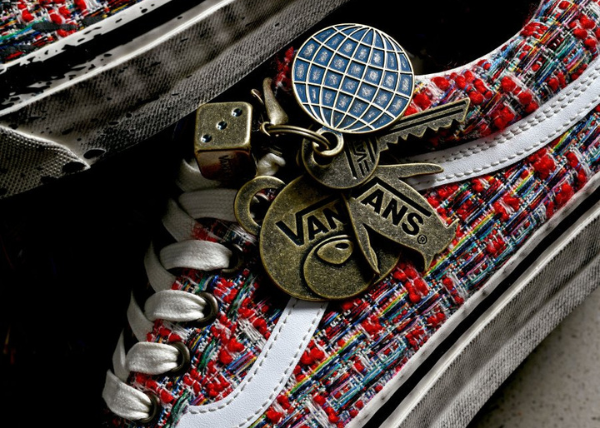 Vans Premium Old Skool Charms Red Black Outfit