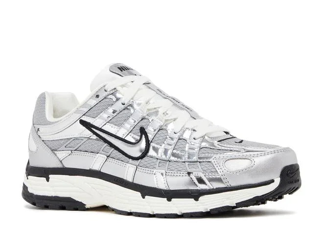 Nike P-6000 Metallic Silber