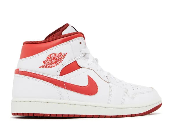 Jordan 1 Mid SE Dune Red Back