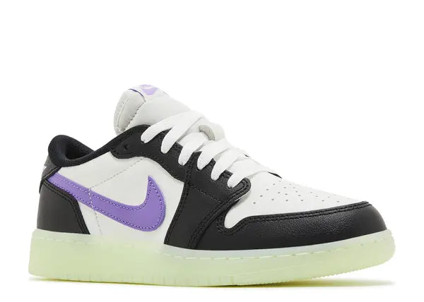 Jordan 1 Retro Low OG Black Raspberry (GS) Front