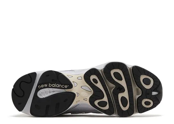 New Balance 1000 Pearl Grey Black Bottom
