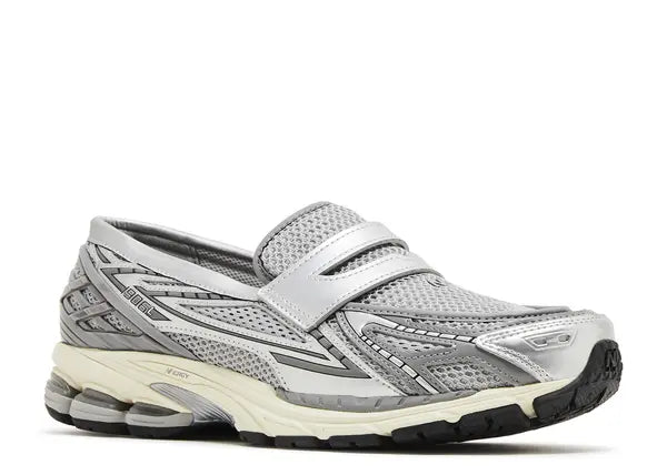 New Balance 1906L Metallic Silver Front