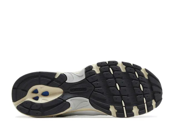 New Balance 530 White Palm Leaf Bottom