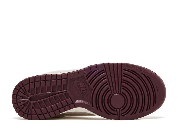 Nike Dunk Low Valentine's Day (2026) Bottom