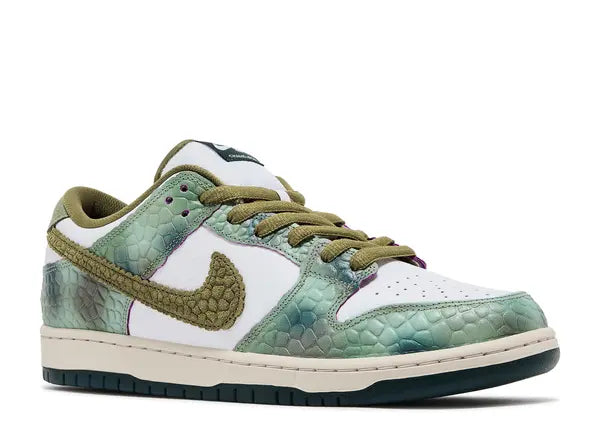 Nike SB Dunk Low Alexis Sablone Chameleon Front