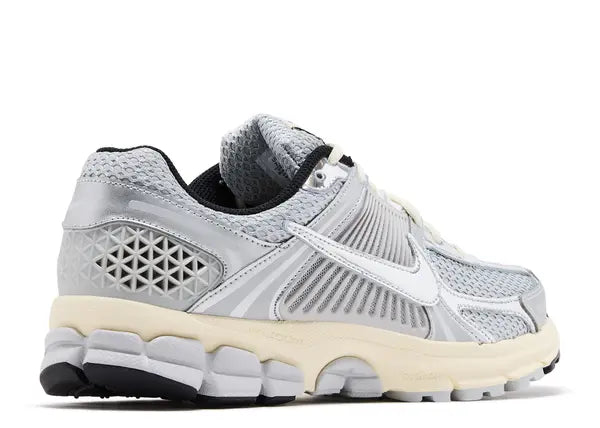Nike Zoom Vomero 5 Grey Fog Chrome Back