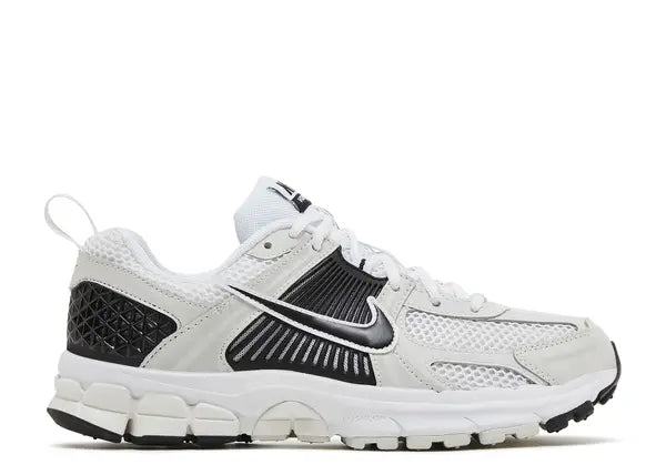 Nike Zoom Vomero 5 Metallic Platinum Black (GS) Side