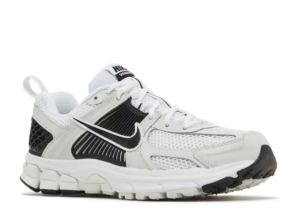 Nike Zoom Vomero 5 Metallic Platinum Black (GS) Front