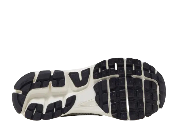 Nike Zoom Vomero 5 Photon Dust Metallic Silver Bottom