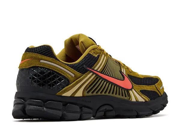 Nike Zoom Vomero 5 Premium Olive Flak Picante Red Back