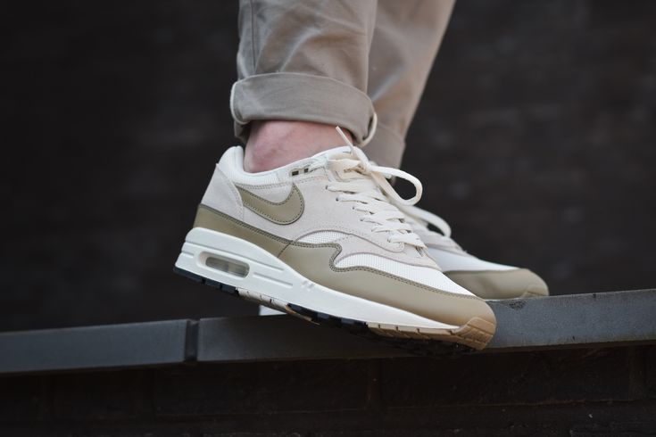 Nike Air Max 1 Essential Phantom Khaki outfit
